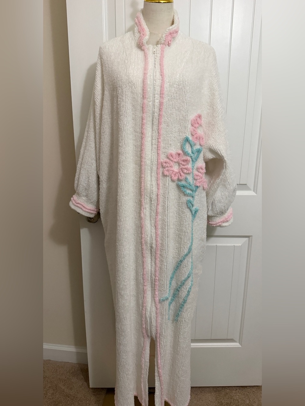 Vintage Stan Herman Chenille Robe with Pink Flower Front Zip Closure Large